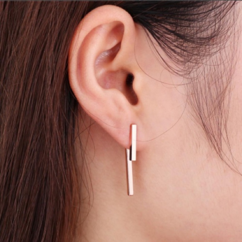 Double bar stud earrings in rose gold or silver